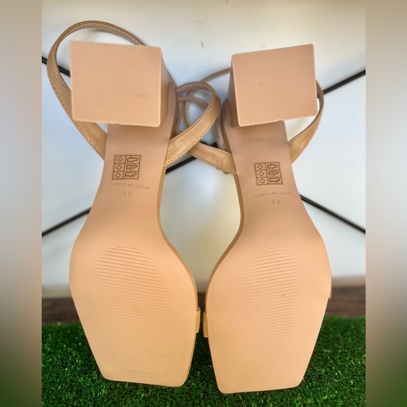 Elegant square toe, square heel, ankle strap sandal - Picture 4 of 5